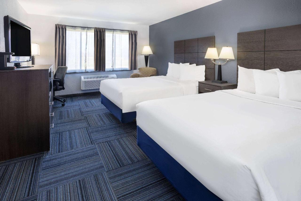 Hotel Baymont By Wyndham Appleton Esterno foto