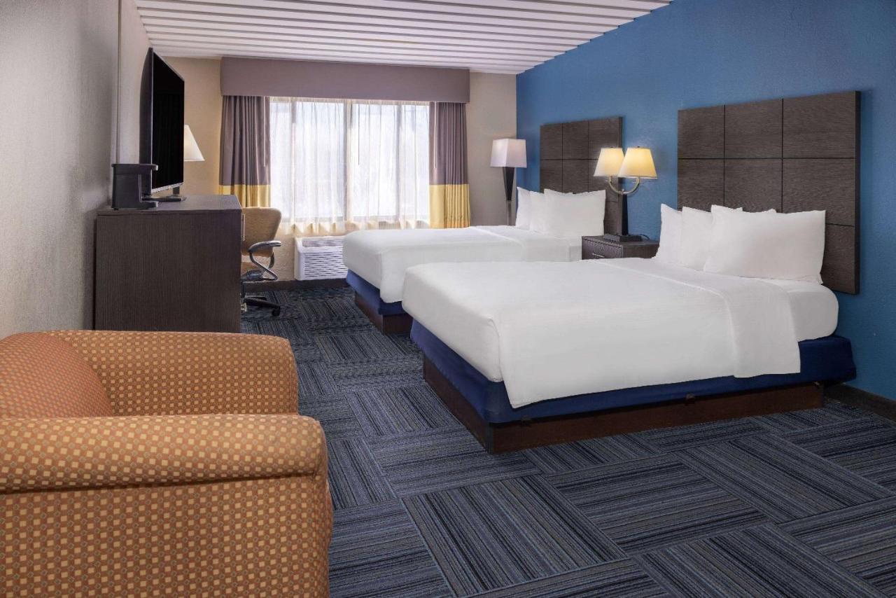 Hotel Baymont By Wyndham Appleton Esterno foto